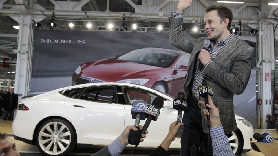Hyperloop Travel