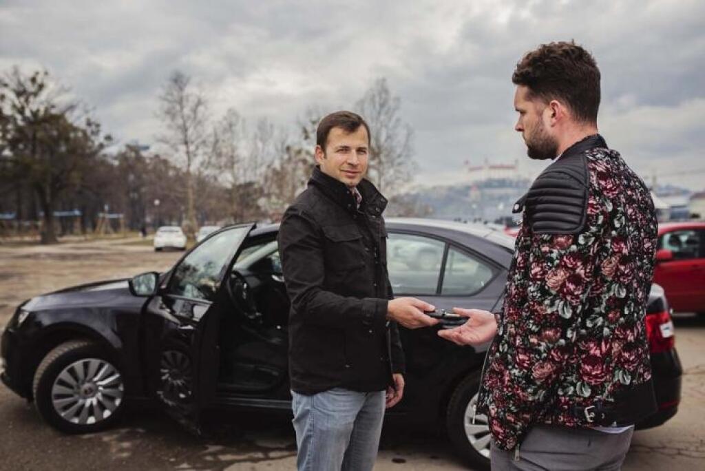 Prvá carsharingová firma v Bratislave. Kto nepoužíva vlastné auto, požičia ho