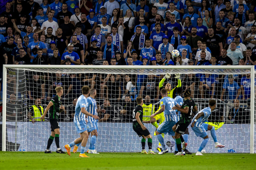 Bratislavu čaká vo štvrtok večer ďalší prestížny zápas. Slovan si to po remíze 1:1 v Grécku rozdá s Olympiakosom Pireus o postup do play-off Európskej ligy. O odvetný súboj 3. predkola je obrovský záujem.