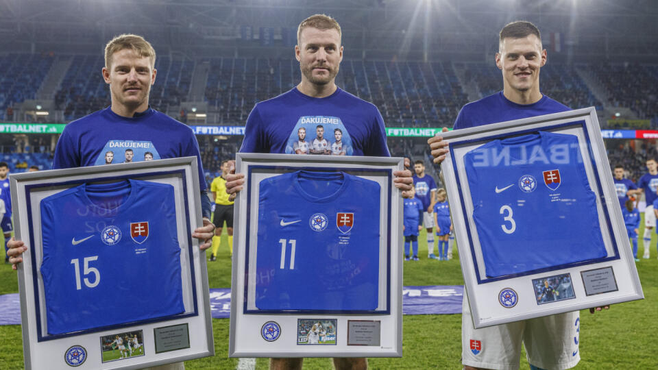 Tomáš Hubočan (vľavo), Adam Nemec a Martin Škrtel.