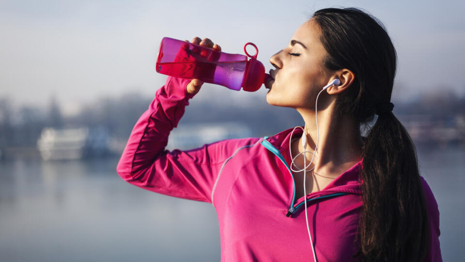 Fitness,Woman,Drinking,Water