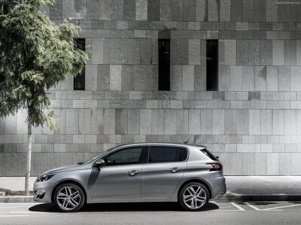 Nový Peugeot 308 1,6 THP Allure