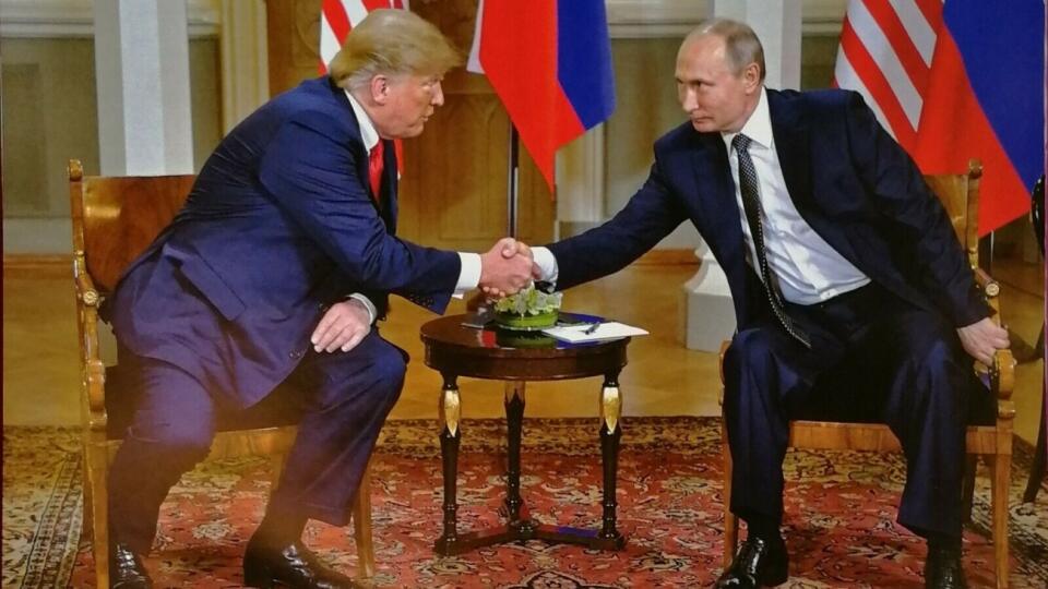 Donald Trump a Vladimír Putin počas ich oficiálneho stretnutia.