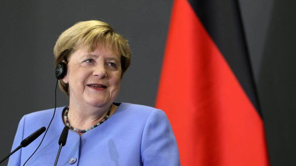 WA 4 Tirana - Nemecká kancelárka Angela Merkelová počas spoločnej tlačovej konferencie s albánskym premiérom Edim Ramom v Tirane 14. septembra 2021. Merkelová absolvuje rozlúčkové turné po západnom Balkáne pred koncom svojho funkčného obdobia. FOTO TASR/AP
German Chancellor Angela Merkel speaks during a news conference with the Albanian Prime Minister Edi Rama in Tirana, Albania, Tuesday, Sept. 14, 2021. Merkel is on a farewell tour of the Western Balkans, as she announced in 2018 that she woul