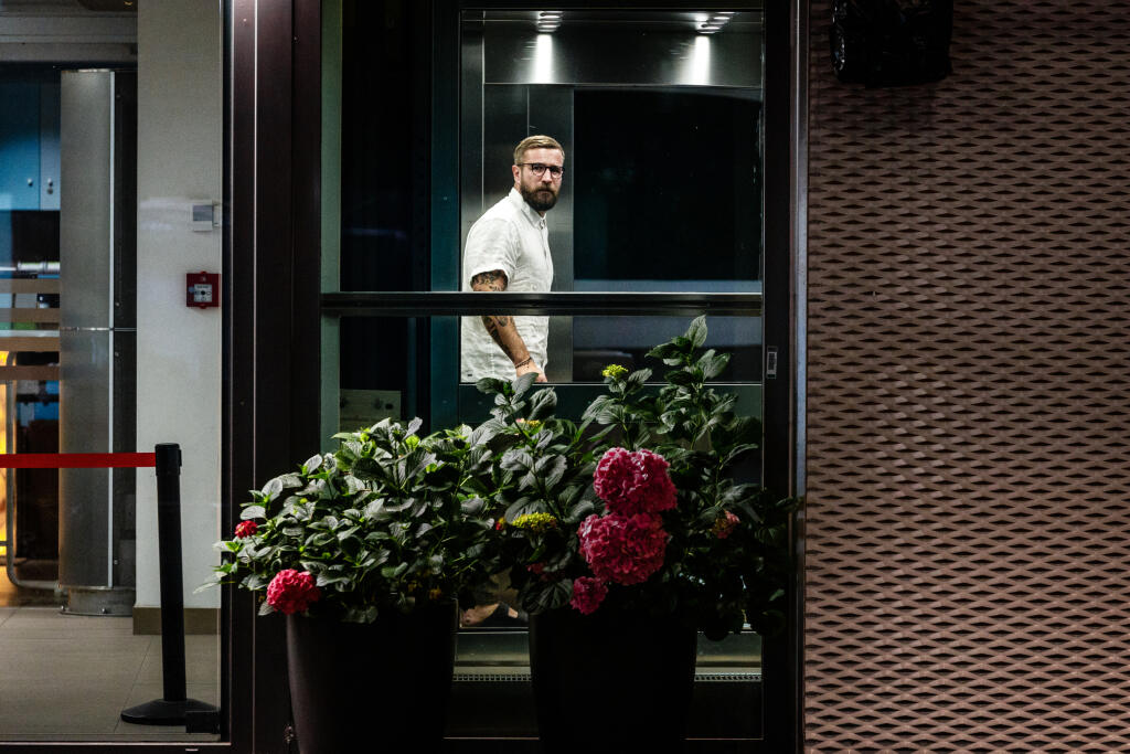 Na snímke Michal Navara v budove Privatklinik Döbling vo Viedni, pôrodnica, ktorú si vybrala bývalá slovenská tenistka Dominika Cibulková pre pôrod svojho prvého syna Jakuba.