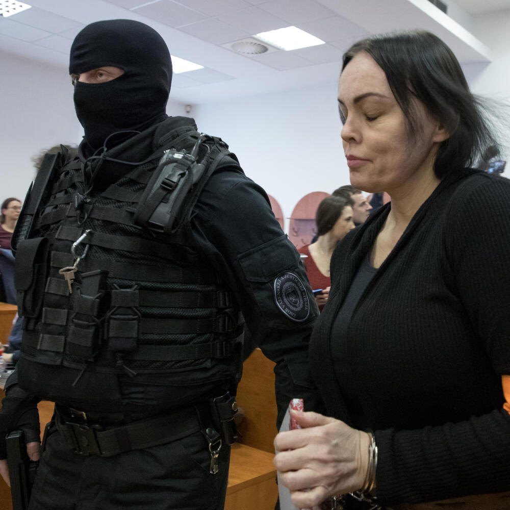 Prvé pojednávanie na Špecializovanom trestnom súde v Pezinku vo veci vraždy investigatívneho novinára Jána Kuciaka a jeho snúbenice Martiny Kušnírovej. Na snímke je Alena Zsuzsová.