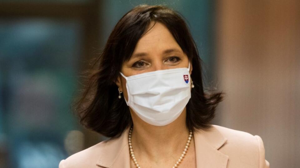 Veronika Remišová sa snaží uhasiť napätú atmosféru medzi Igorom Matovičom a Richardom Sulíkom.