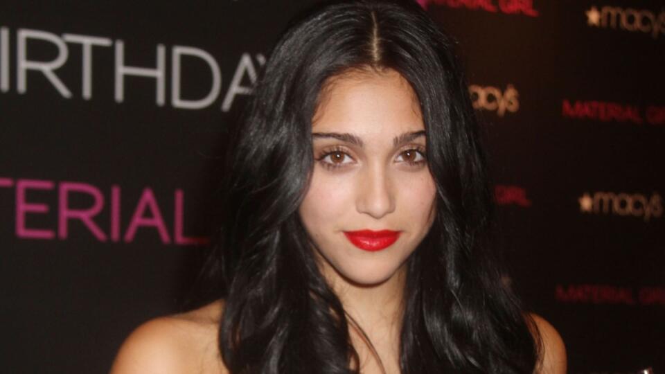 Lourdes Leon