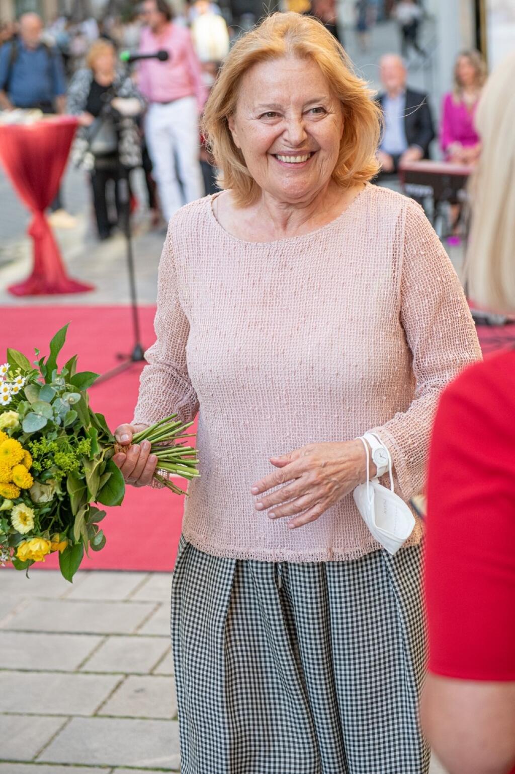 Magda Vášáryová