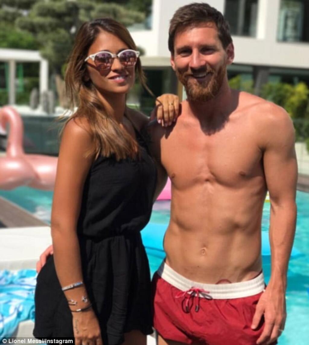 Lionel Messi so svojou životnou láskou Antonellou