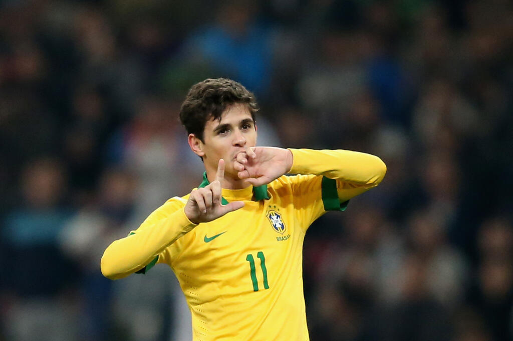 9. Oscar - 25,6 milióna eur za rok