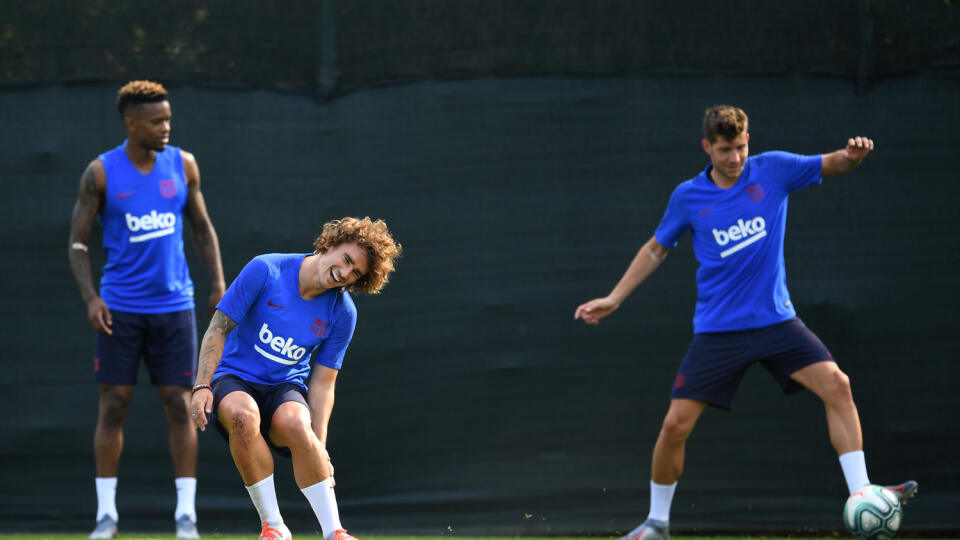 Antoine Griezmann na prvom tréningu v službách Barcelony dostal jasličky hneď dvakrát.