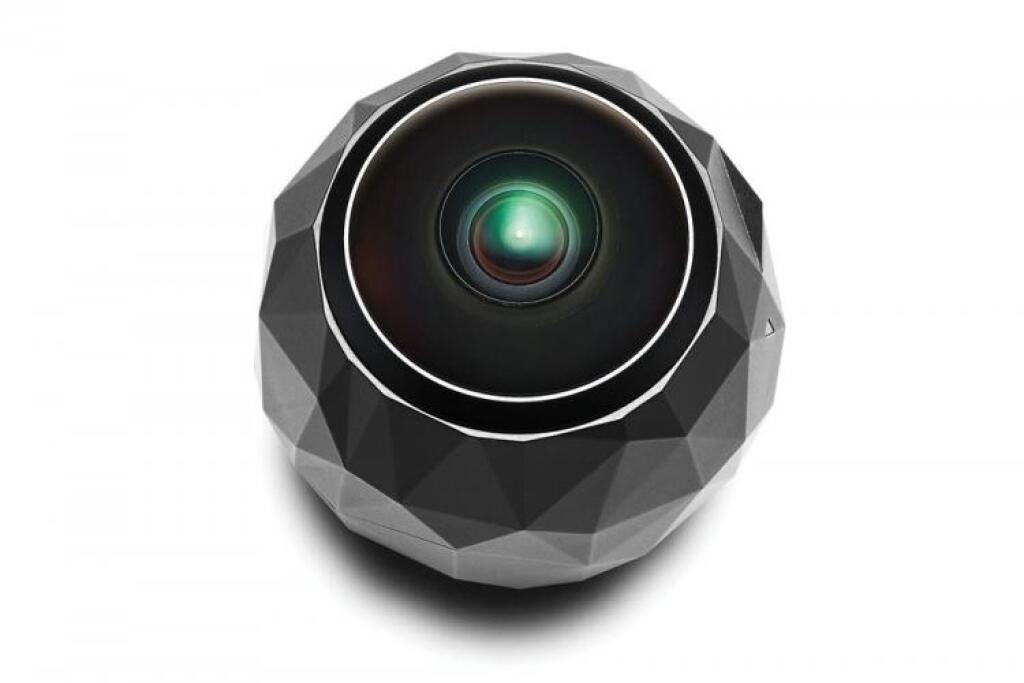 Domáce videá dostanú vďaka 360fly nový rozmer: Poobzerajte sa