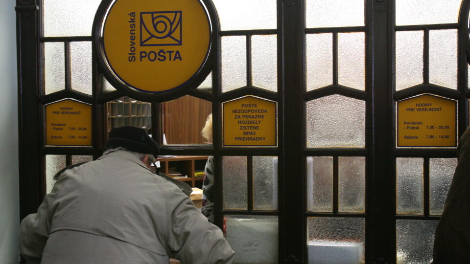 dubravay julius;05.02.2007;posta, slovenska posta, okienko,