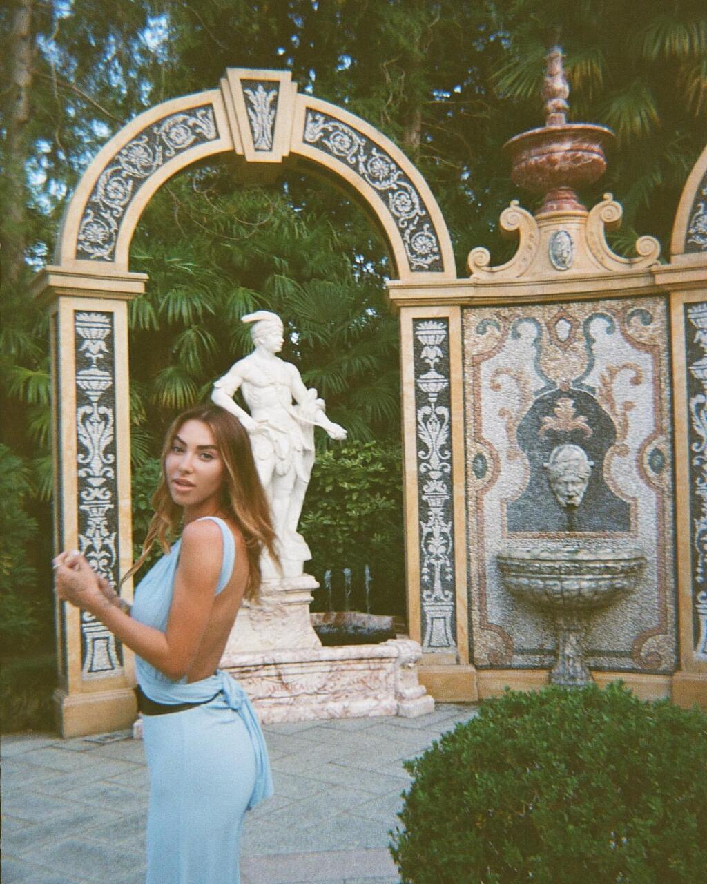 Valentina Fradegrada je talianska modelka.