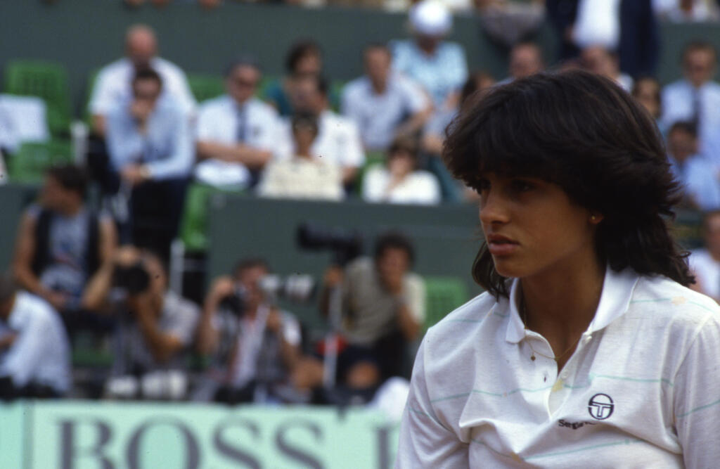 Len 15-ročná Sabtiniová vtrhla do tenisu ako víchor. V prvej sezóne uhrala semifinále Roland Garros.