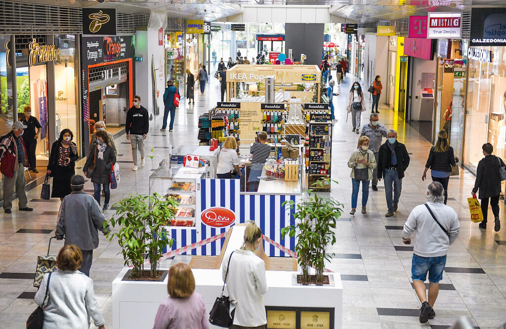 ObchodnÈ centrum Aupark v Koöiciach je op‰? otvorenÈ
