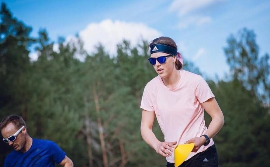 Lyžiarka si vždy nájde spôsob ako si nazuť lyžiarky a zdolávať bránky. Tentokrát jej kroky smerovali do snowareny v Litve, kde si v chlade a na umelom snehu opäť zajazdila.
