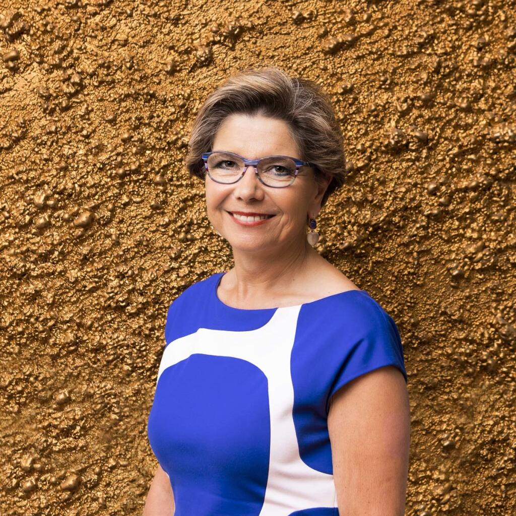 Regina Ovesny-Straka