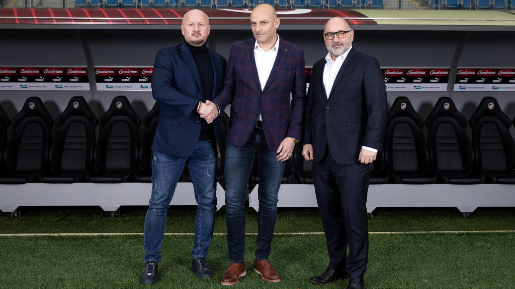 Adrián Guľa je trénerom Viktorie Plzeň.