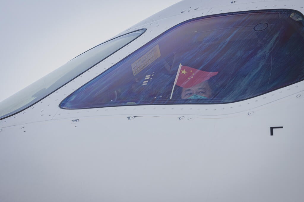Z bratislavského letiska M.R. Štefánika odletel do Šanghaja vo štvrtok 10.3.2022 repatriačný let spoločnosti Juneyao Air s 262 pasažiermi, ktorí utiekli pred vojenským konfliktom na Ukrajine.