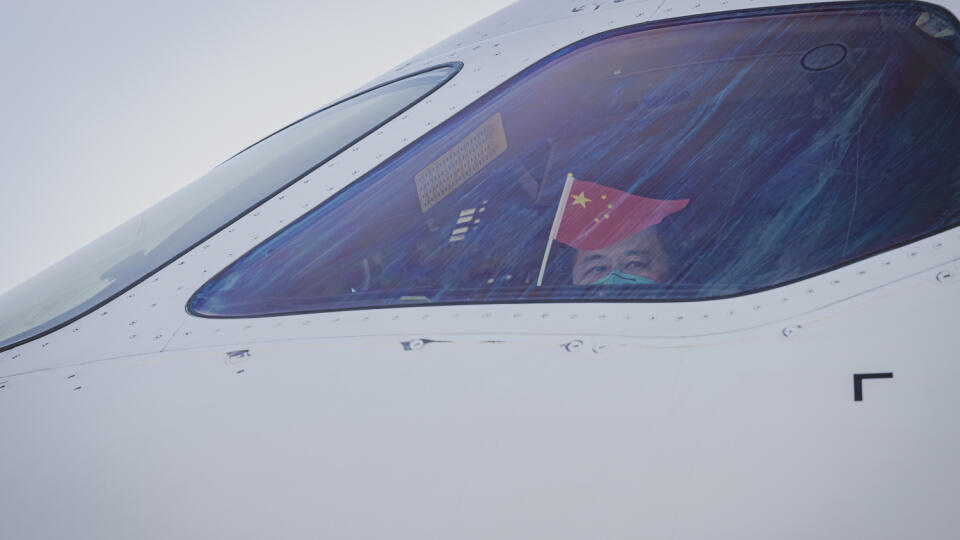 Z bratislavského letiska M.R. Štefánika odletel do Šanghaja vo štvrtok 10.3.2022 repatriačný let spoločnosti Juneyao Air s 262 pasažiermi, ktorí utiekli pred vojenským konfliktom na Ukrajine.