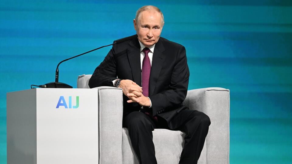 EBE 31 Moskva - Na snímke ruský prezident Vladimir Putin počas medzinárodnej konferencie AI Journey v Moskve 24. novembra 2022. FOTO TASR/AP
Russian President Vladimir Putin attends the International AI Journey Conference in Moscow, Russia, Thursday, Nov. 24, 2022. (Pavel Bednyakov, Sputnik, Kremlin Pool Photo via AP)