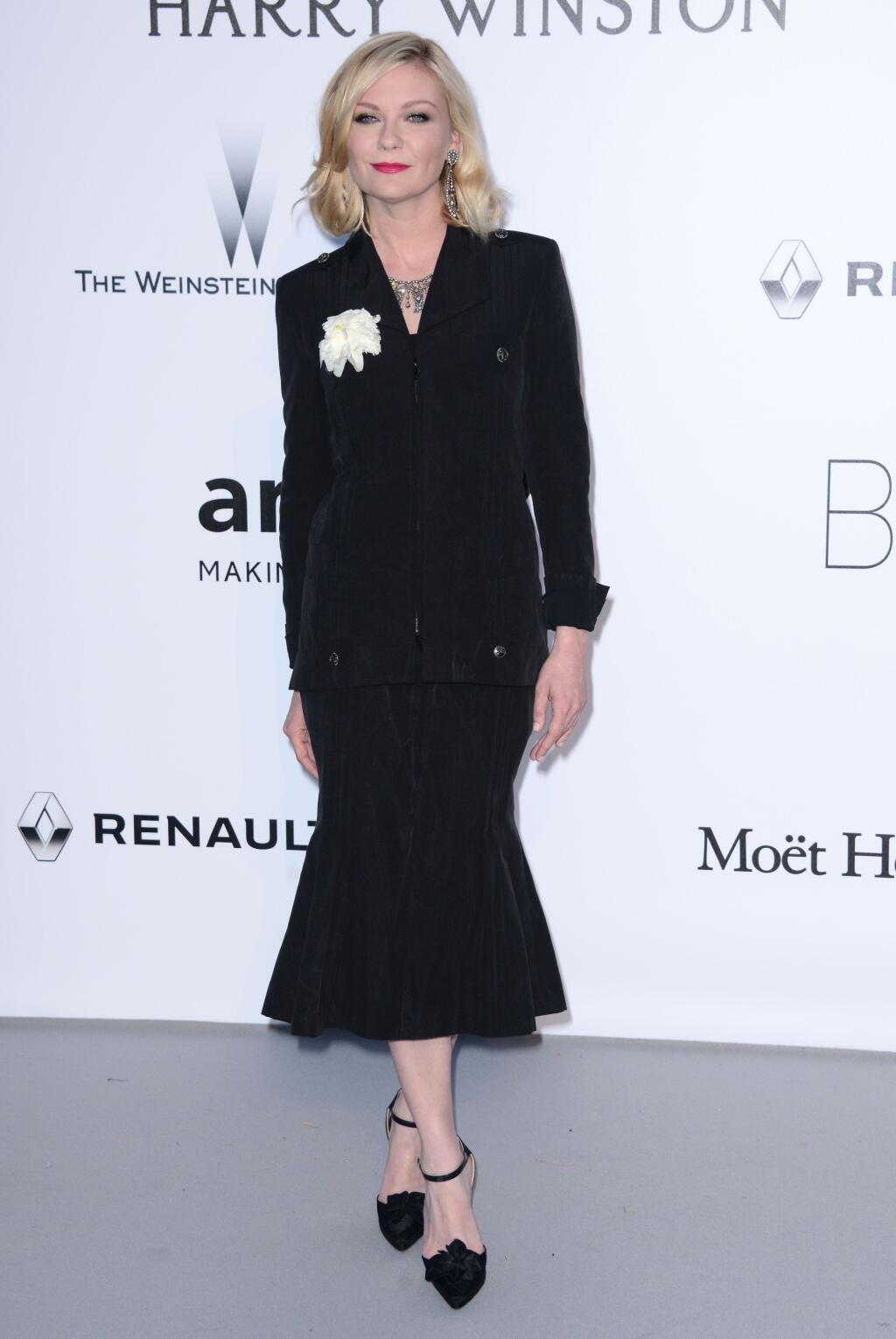 Kirsten Dunst v kostýme Chanel