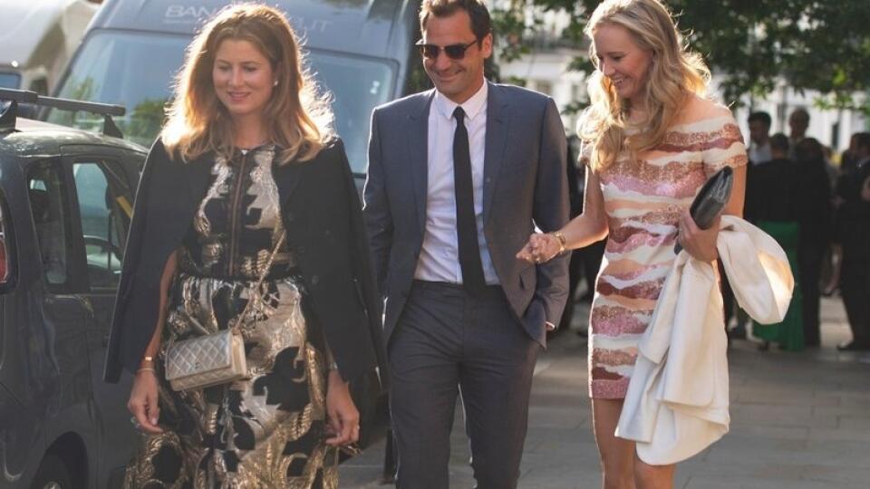 Roger Federer s manželkou Mirkou v Londýne pred štartom Wimbledonu