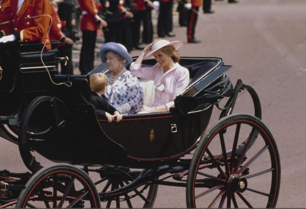 Princezná Diana na akcii Trooping the Colour v Londýne.