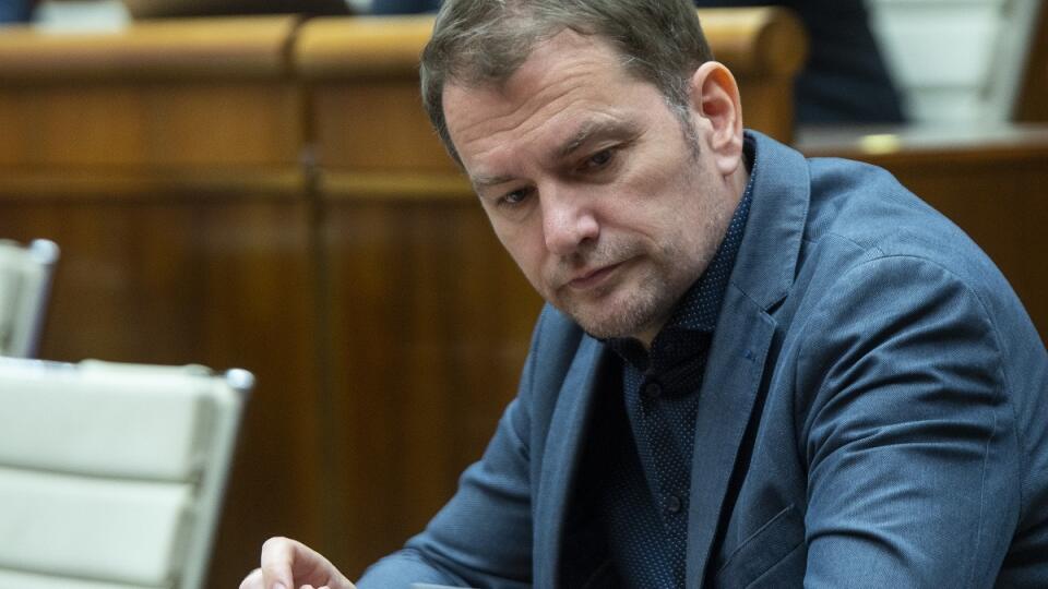 SR NRSR schôdza rokovanie BAX