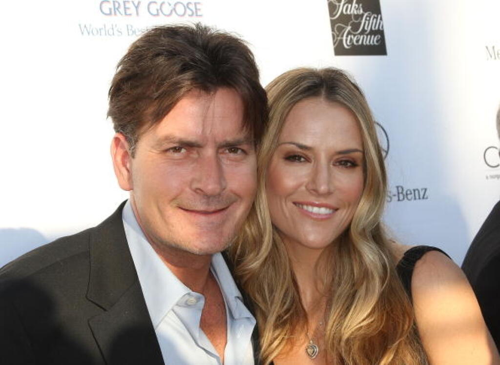 BRENTWOOD, CA - MAY 31: Actor Charlie Sheen (L) and actress Brooke Mueller attend the Seventh Annual Crysalis Butterfly Ball on May 31, 2008 in Brentwood, California. (Photo by Frederick M. Brown/Getty Images)