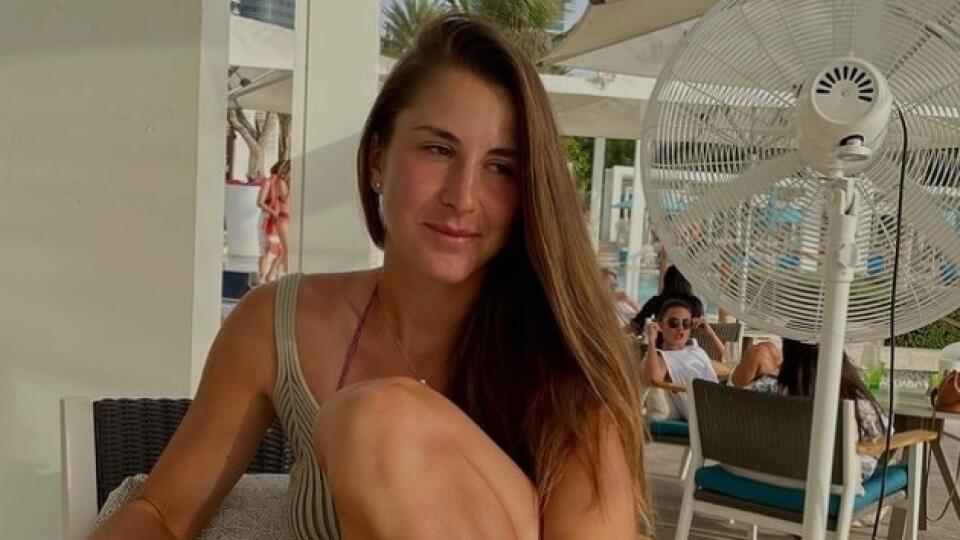 Benčičová patrí nielen medzi najlepšie, ale aj najkrajšie tenistky na svete. Predviedla to aj pred turnajom na Indian Wells, keď fanúšikom predviedla dokonalé telo v bikinách. Viac v galérii.