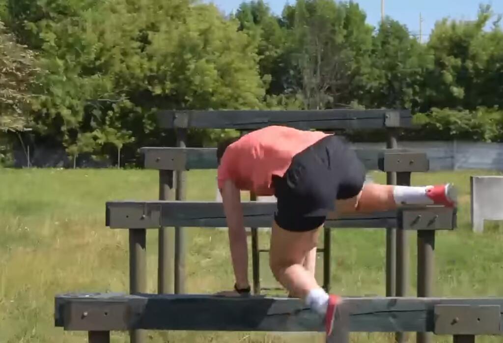 Našej lyžiarke vojenské prekážky nerobili najmenší problém.