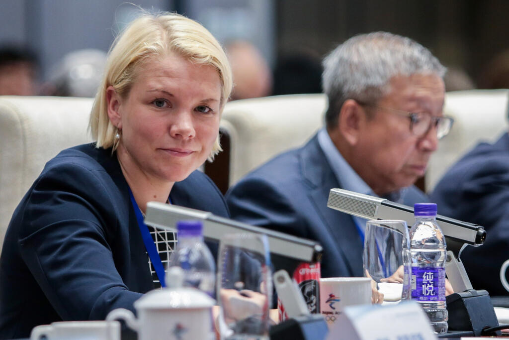 Fínka Emma Terhová-Laaksonenová sa stala novou šéfkou komisie športovcov Medzinárodného olympijského výboru (MOV). Bývalá hokejistka nahradí na tomto poste plavkyňu Kirsty Coventryovú zo Zimbabwe, ktorej sa v nedeľu v záverečný deň OH 2020 v Tokiu skončí funkčné obdobie.