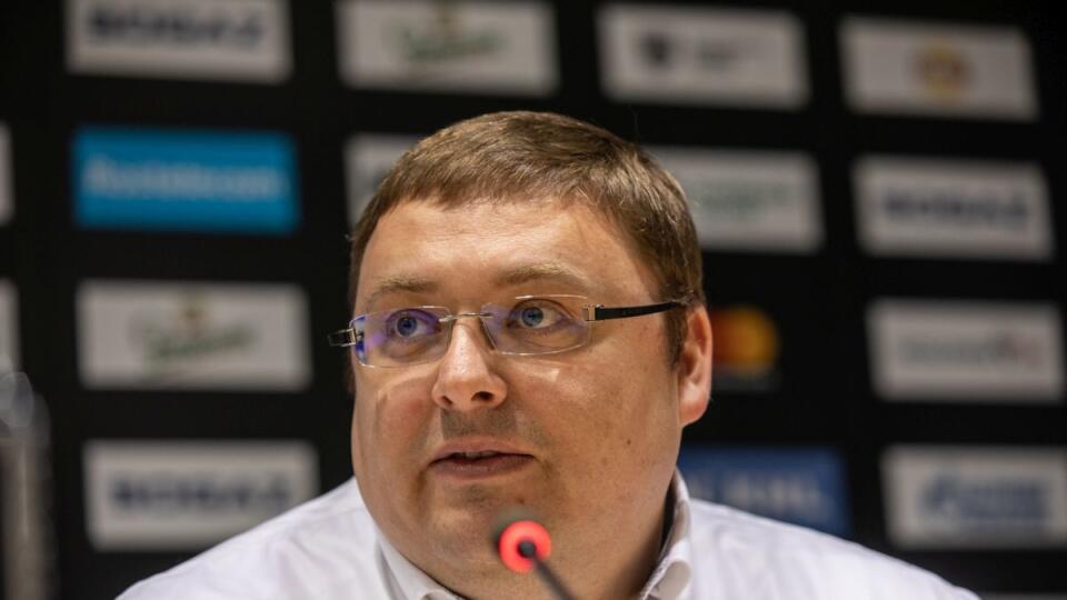 Poslanci Bratislavy hrozia Slovanu: Na splatenie miliónovej sekery mu dali tvrdé ultimátum