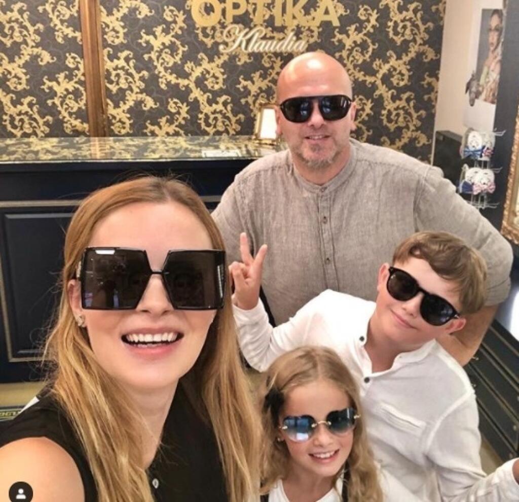 Malá Zoe je krásne dievčatko! Verná kópia svojej slávnej maminy.