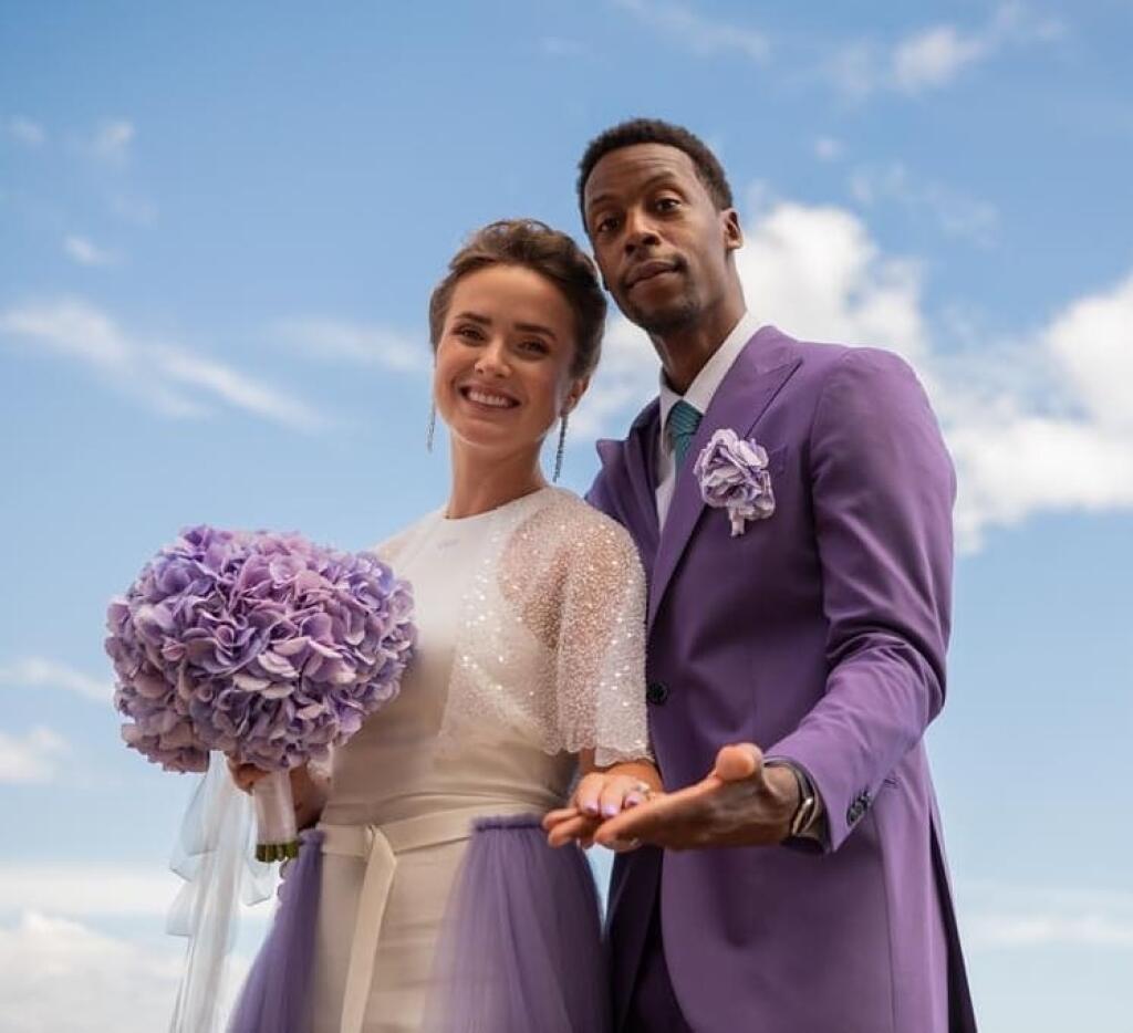 Povedali si áno. Francúzsky tenista Gael Monfils sa oženil s Ukrajinkou Elinou Svitolinovou. Monfils, ktorý kedysi randil aj s Dominikou Cibulkovou, si zobral poriadnu divošku. Presvedčte sa sami v GALÉRII.