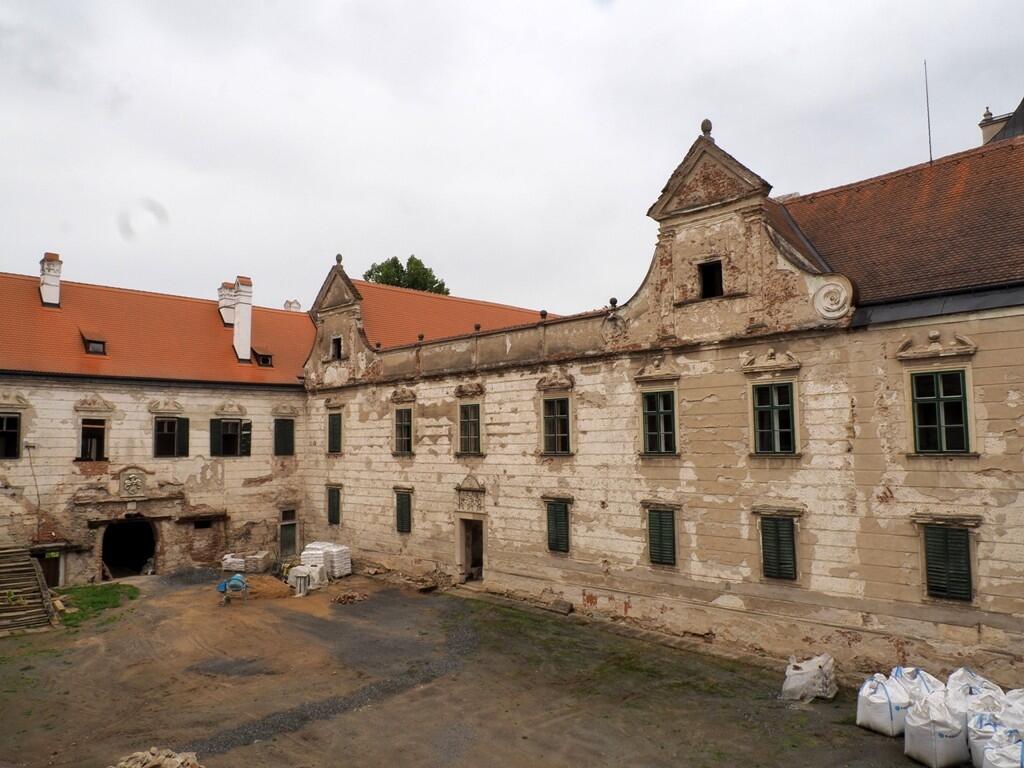 V Uherčiciach vznikla populárna rozprávka Hodinárov učeň.