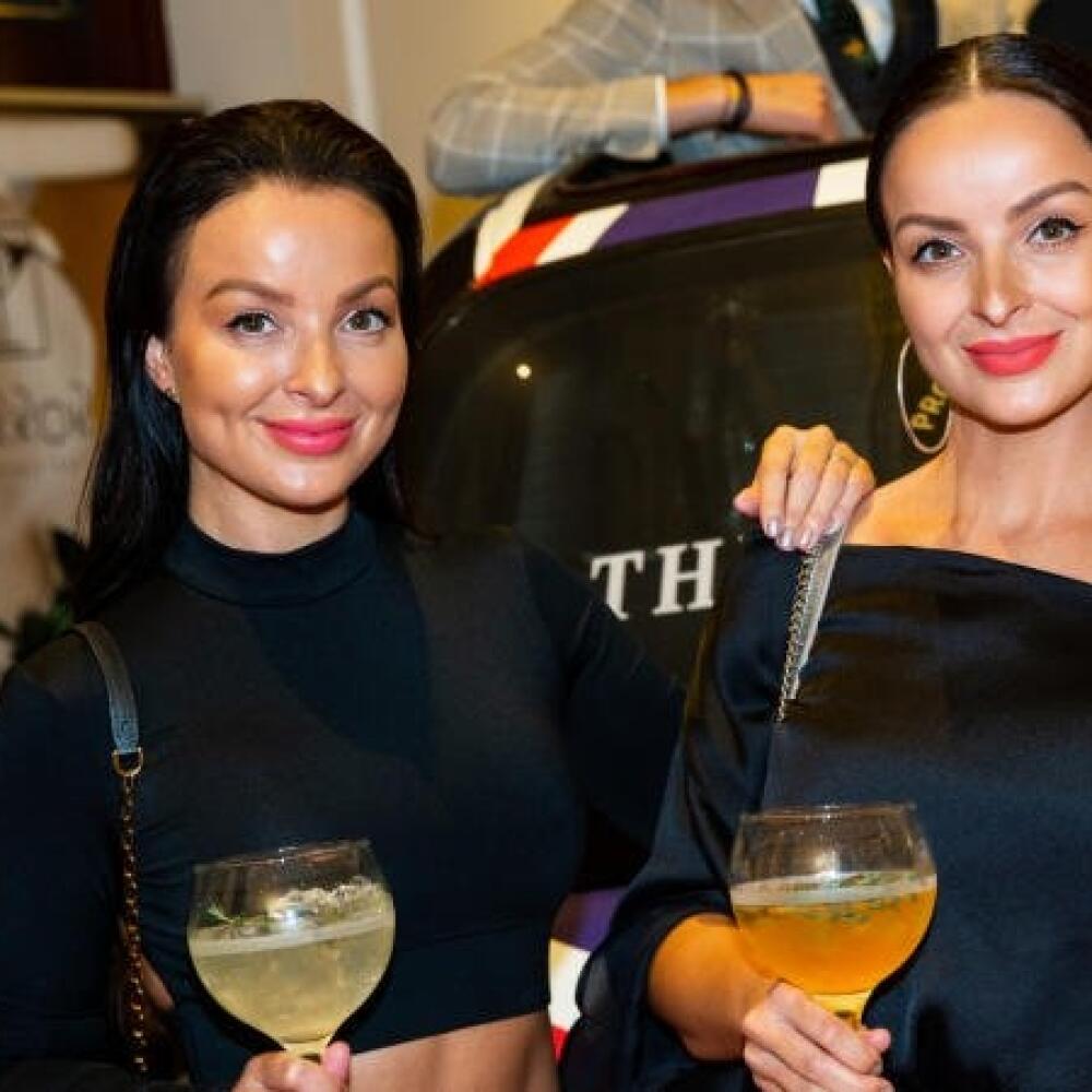 Veronika a Daniela Nízlové z dua Twiins.