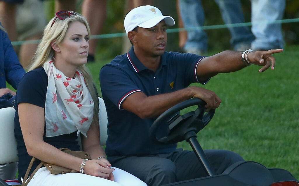 Lindsey Vonnová a Tiger Woods spolu chodili tri roky a vzťah si zrejme chceli okoreniť. Posielali si totiž kompletne nahé fotografie, ktoré sa hackerom podarilo získať a bez pardonu uverejniť na internete.