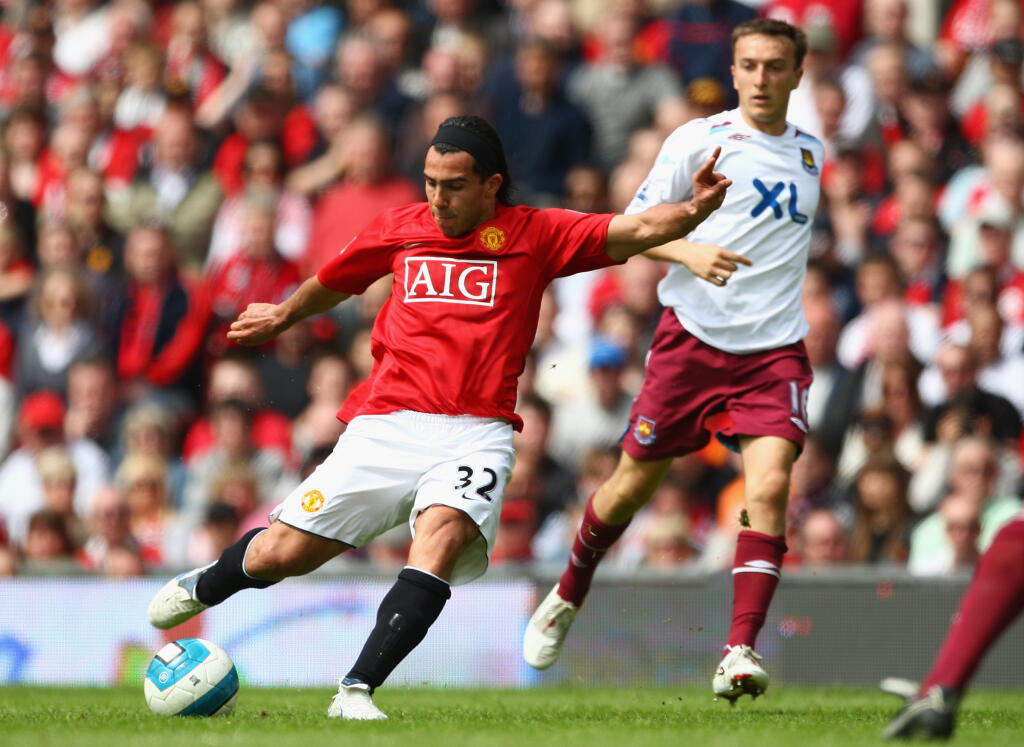 Tévez strávil v Manchestri United dve sezóny, odohral 99 zápasov a strelil 34 gólov.
