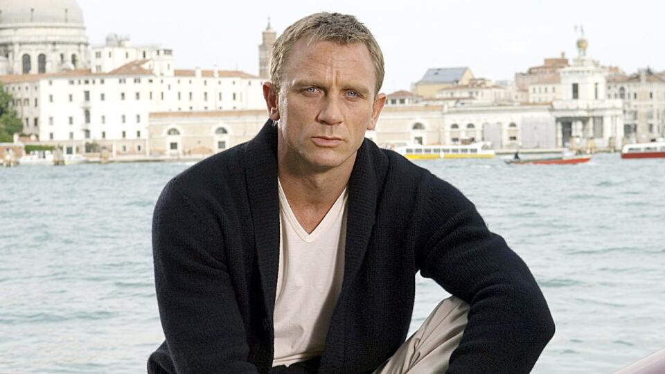 Daniel Craig pri filmovaní veľa ráz riskoval, nebezpečenstvo preto možno podceňuje.