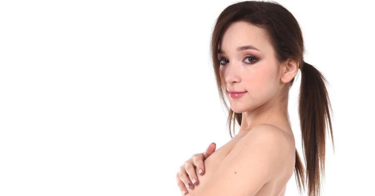 Ellie Leen Za Kvety Sa Odvauje Zsadne Len V Posteli 14 Ellie Leen Za Kvety Sa Odvauje Zsadne Len V Posteli 14