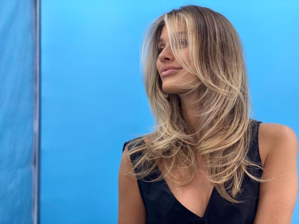 Júl 2021: Z Jasminy Alagič je opäť blondínka.