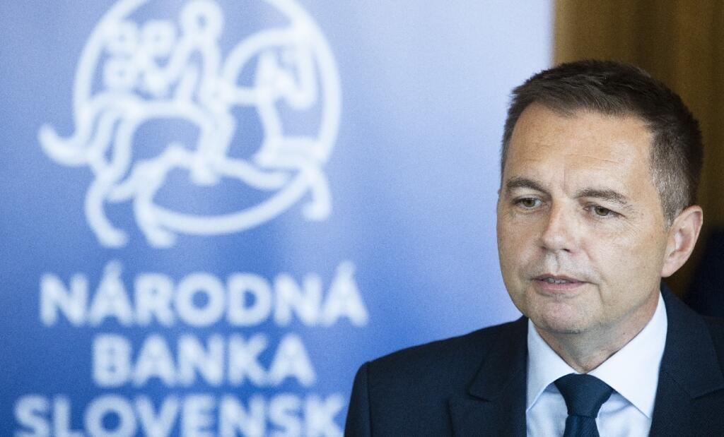 Nie je to len o bankách. Štát si spravil dojnú kravu aj z poisťovní