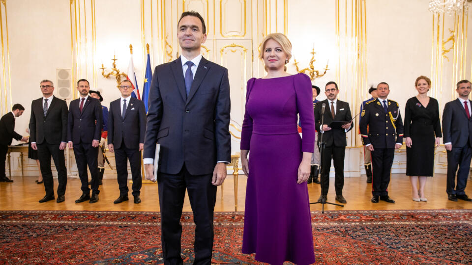 Prezidentka Zuzana Čaputová vymenovala novú vládu, ktorej premiérom je Ľudovít Ódor. Na snímke je Zuzana Čaputová a Ľudovít Ódor.