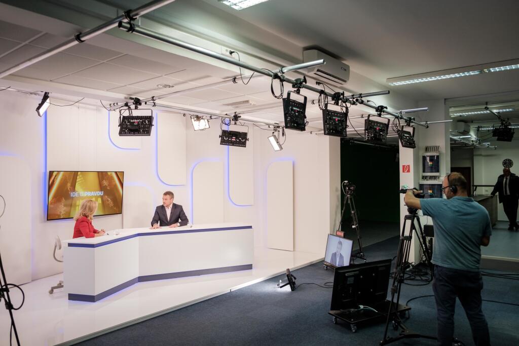 pravda tv, studio, pellegrini