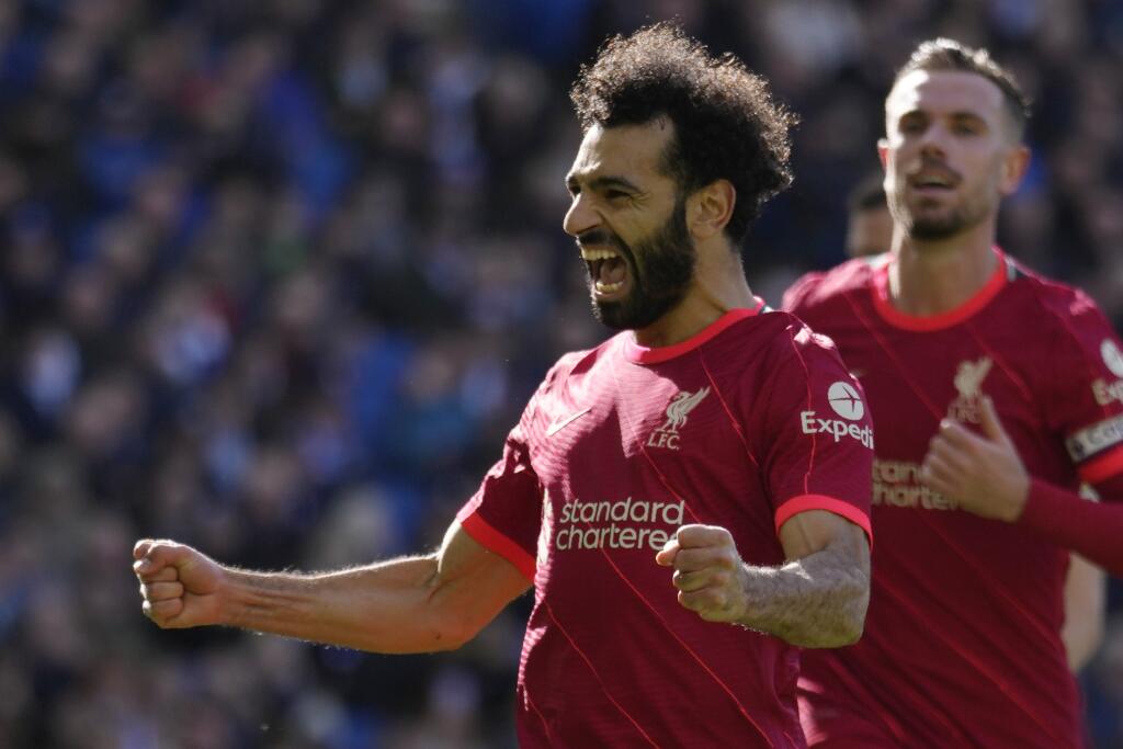 Mohamed Salah sa teší po strelení gólu v zápase 29. kola Premier League Brighton & Hove Albion - FC Liverpool v Brightone v sobotu 12. marca 2022.