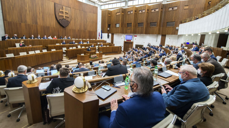 Blízka budúcnosť ukáže, či sa nájde dostatok politickej vôle na to, aby sme sa konečne raz a navždy vyrovnali s bývalým režimom.